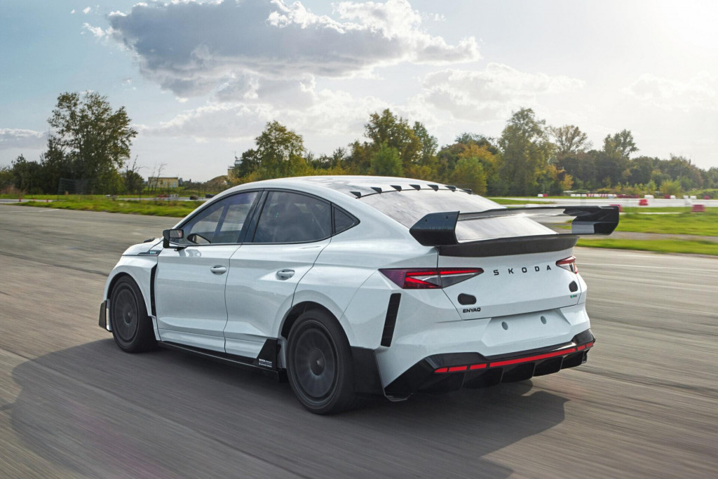 &Scaron;koda Enyaq RS Race