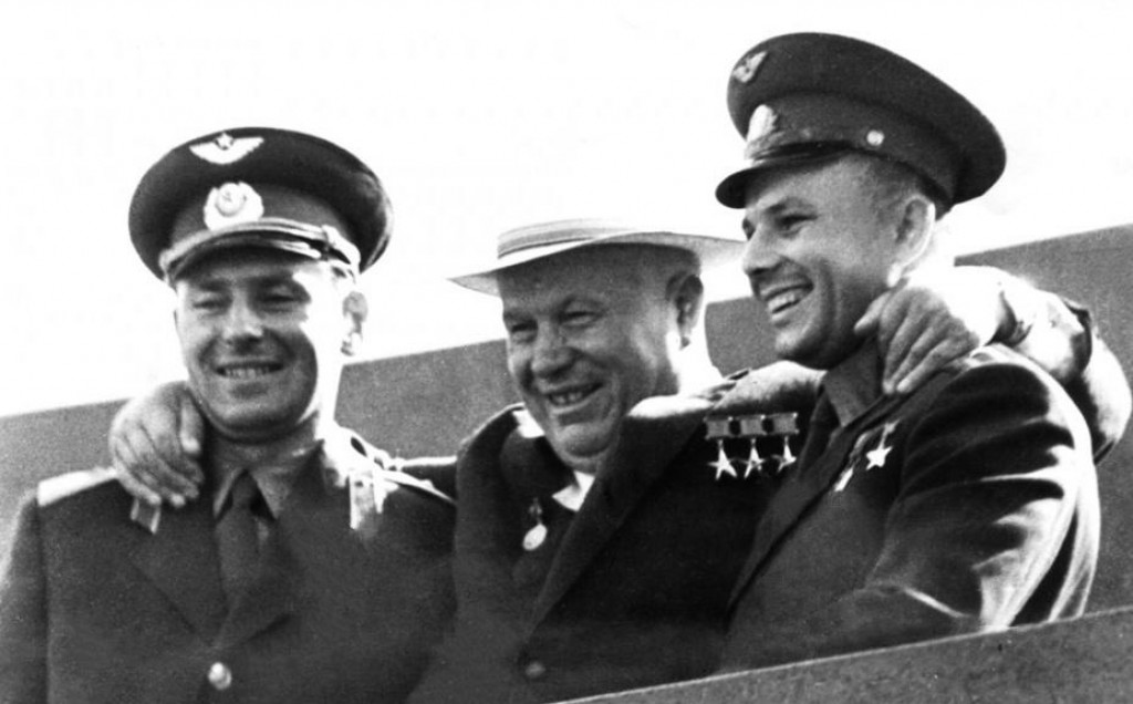 German Titov, Nikita Chruščov a Jurij Gagarin. FOTO: Wikipedia