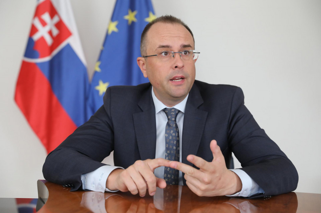 Rastislav Chovanec je štátnym tajomníkom rezortu diplomacie od novembra minulého roka. FOTO: HN/Peter Mayer