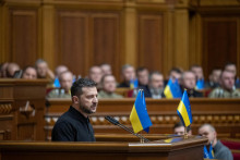 Ukrajinský prezident Volodymyr Zelenskyj predstavuje takzvaný plán víťazstva. FOTO: Reuters