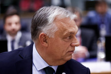 Maďarský premiér Viktor Orbán sa zúčastňuje stretnutia za okrúhlym stolom počas spoločného summitu Európskej únie a Rady pre spoluprácu v Perzskom zálive v Bruseli. FOTO: Reuters