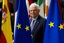 Šéf zahraničnej politiky Európskej únie Josep Borrell prichádza na summit EÚ v Bruseli. FOTO: TASR/AP