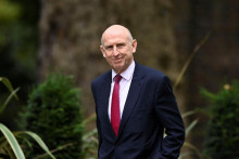 Britský minister obrany John Healey.  FOTO: Reuters