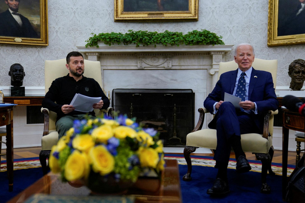 Americký prezident Joe Biden sa v Bielom dome vo Washingtone stretol s ukrajinským prezidentom Volodymyrom Zelenským. FOTO: Reuters