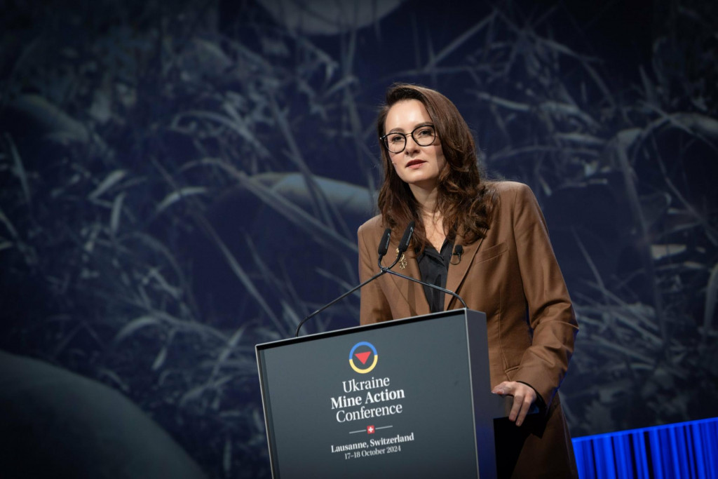 Na snímke podpredsedníčka ukrajinskej vlády Julija Svyrydenková na medzinárodnej konferencii o odmínovaní Ukrajiny vo švajčiarskom Lausanne. FOTO: X/Yulia Svyrydenko