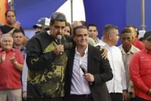 Venezuelský prezident Nicolás Maduro a podnikateľ Alex Saab.. FOTO: TASR/AP