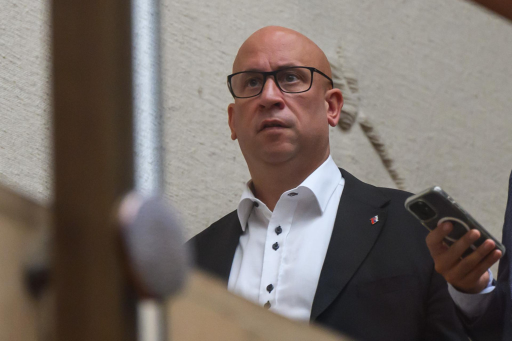 Minister dopravy a v&yacute;stavby Jozef R&aacute;ž ml. FOTO: TASR/Jaroslav Nov&aacute;k