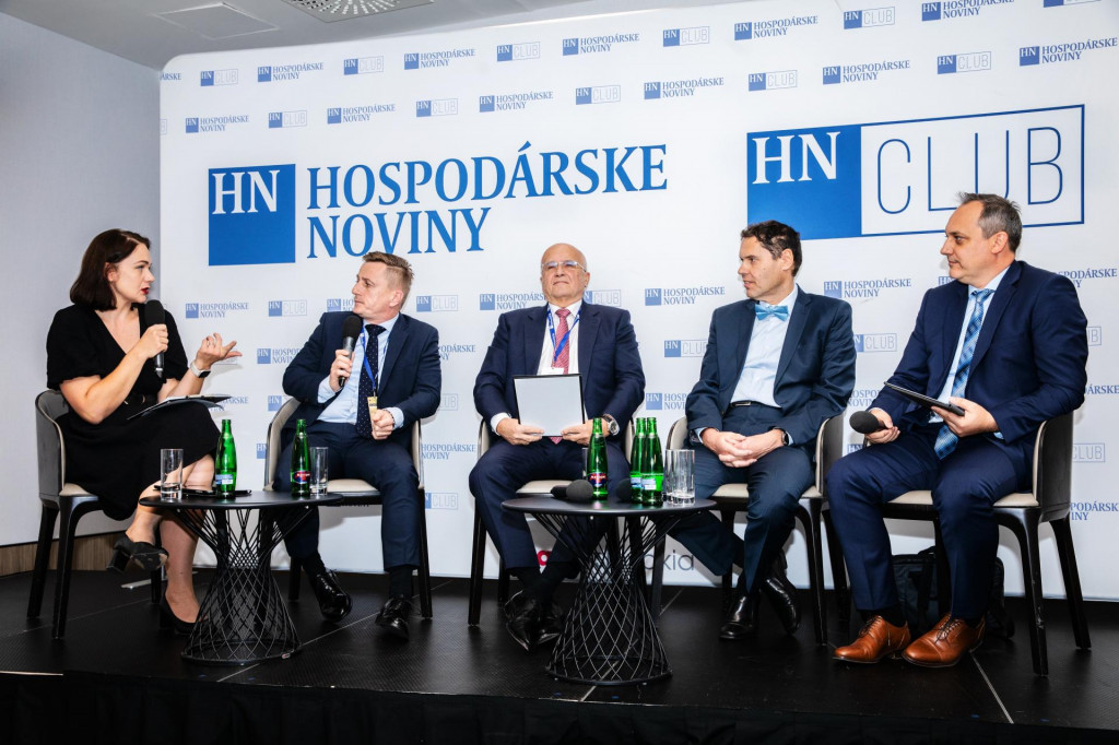 O konsolidácii verejných financií na HN Clube debatovali expert z rozpočtovej rady a špičky biznisu. FOTO: HN/M. Spodniaková