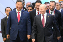 Čínsky prezident Si Ťin-pching a ruský prezident Vladimir Putin. FOTO: Reuters/BRICS-RUSSIA2024.RU