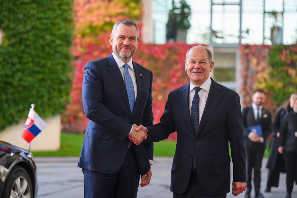 Prezident Peter Pellegrini a nemecký kancelár Olaf Scholz. FOTO: TASR/Jaroslav Novák