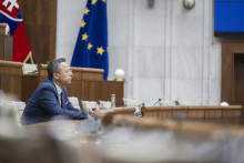 Na snímke minister financií SR Ladislav Kamenický. Jeho transakčná daň by mala počty kariet paradoxne zvýšiť.

FOTO: TASR/M. Baumann