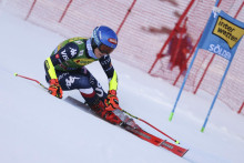 Američanka Mikaela Shiffrinová počas obrovského slalomu Svetového pohára žien v rakúskom Söldene. FOTO: TASR/AP