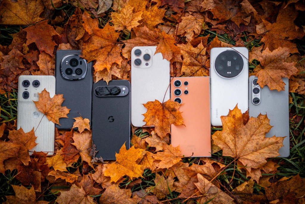 Apple iPhone 16 Pro Max vs. Samsung Galaxy S24 Ultra vs. Google Pixel 9 Pro XL vs. Xiaomi 14 Ultra vs. Honor Magic 6 Pro vs. Sony Xperia 1 VI vs. Motorola Edge 50 Ultra FOTO: HN/Patrik Koreň