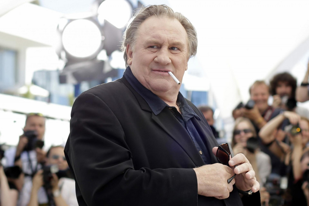 Herec Gérard Depardieu pózuje fotografom. FOTO: TASR/AP