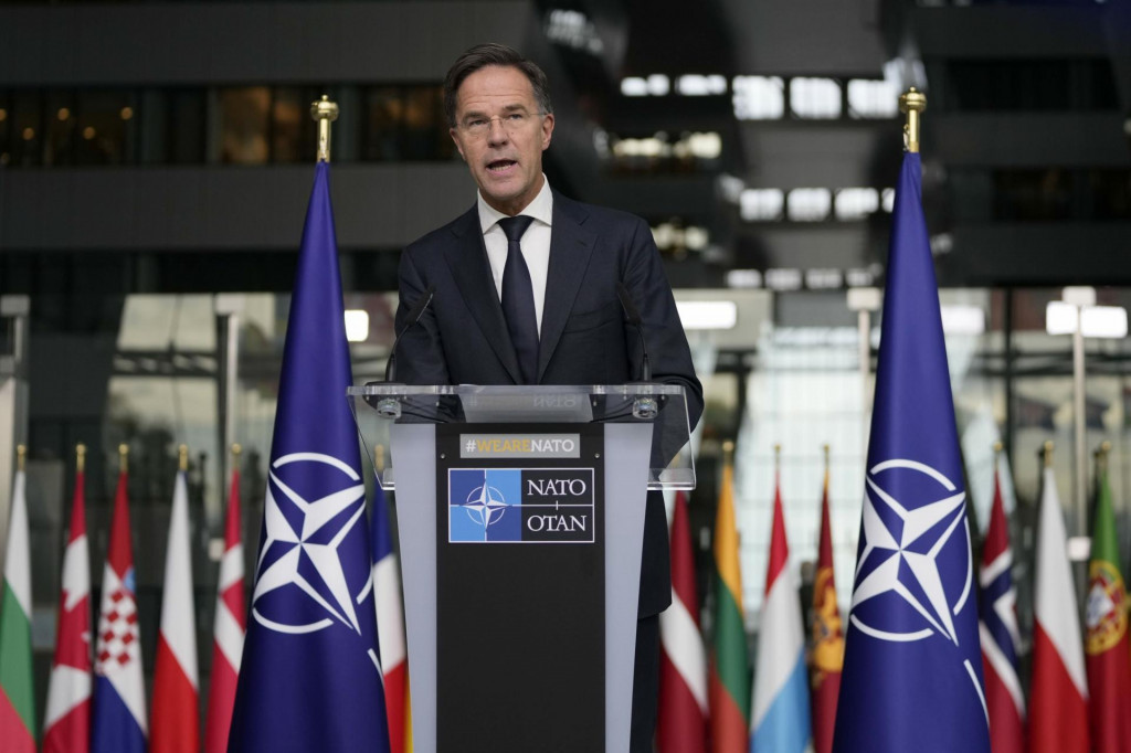 Generálny tajomník NATO Mark Rutte vydal vyhlásenie po stretnutí s juhokórejskou delegáciou. FOTO: TASR/AP