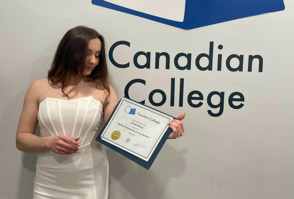 Zuzka vyštudovala Canadian College.