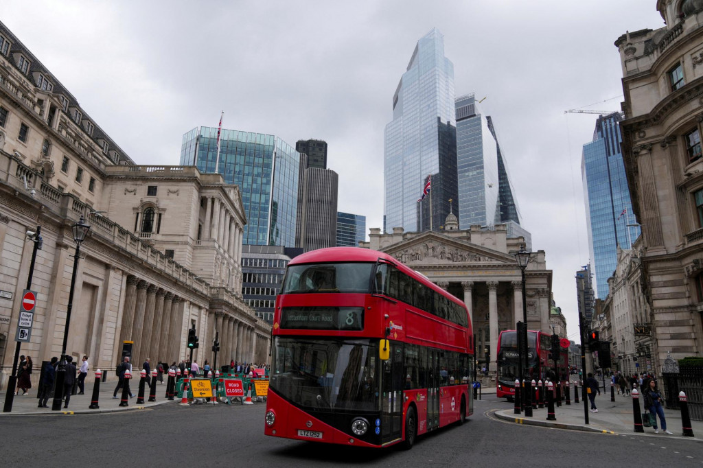 Podľa nových prognóz britského Úradu pre rozpočtovú zodpovednosť by hrubý domáci produkt Británie mal tento rok vzrásť o 1,1 percenta. FOTO: REUTERS