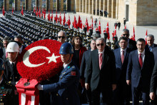 Turecký prezident Tayyip Erdogan sa zúčastnil na slávnosti Dňa republiky v Anitkabir. FOTO: Reuters