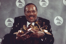 Quincy Jones počas kariéry získal 28 cien Grammy a spolupracoval s hviezdami ako Michael Jackson alebo Frank Sinatra. FOTO: TASR/AP