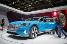 Audi Q8 e-tron sa teraz vyrába v Bruseli, no jeho produkcia sa má presunúť. FOTO: HN