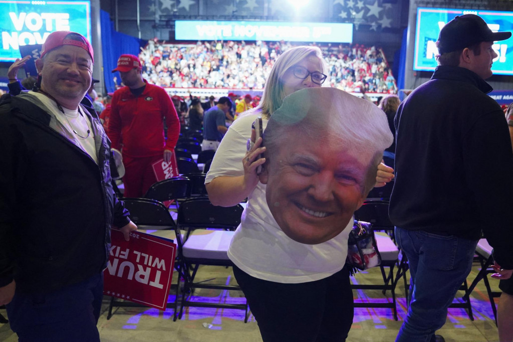 Snímka z predvolebného diania v USA. FOTO: REUTERS