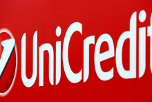 UniCredit tiež zvýšila cieľ zisku na tento rok na viac ako deväť miliárd eur, doteraz prognózovala 8,5 miliardy eur. FOTO:  REUTERS