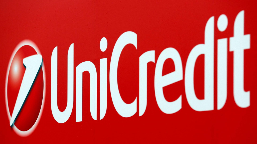 UniCredit tiež zvýšila cieľ zisku na tento rok na viac ako deväť miliárd eur, doteraz prognózovala 8,5 miliardy eur. FOTO:  REUTERS