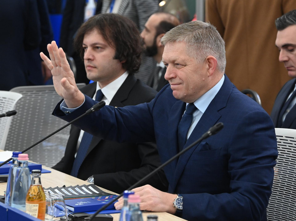 Slovenský premiér Robert Fico. FOTO: TASR/DUNA/MTI/Zoltan Mathe