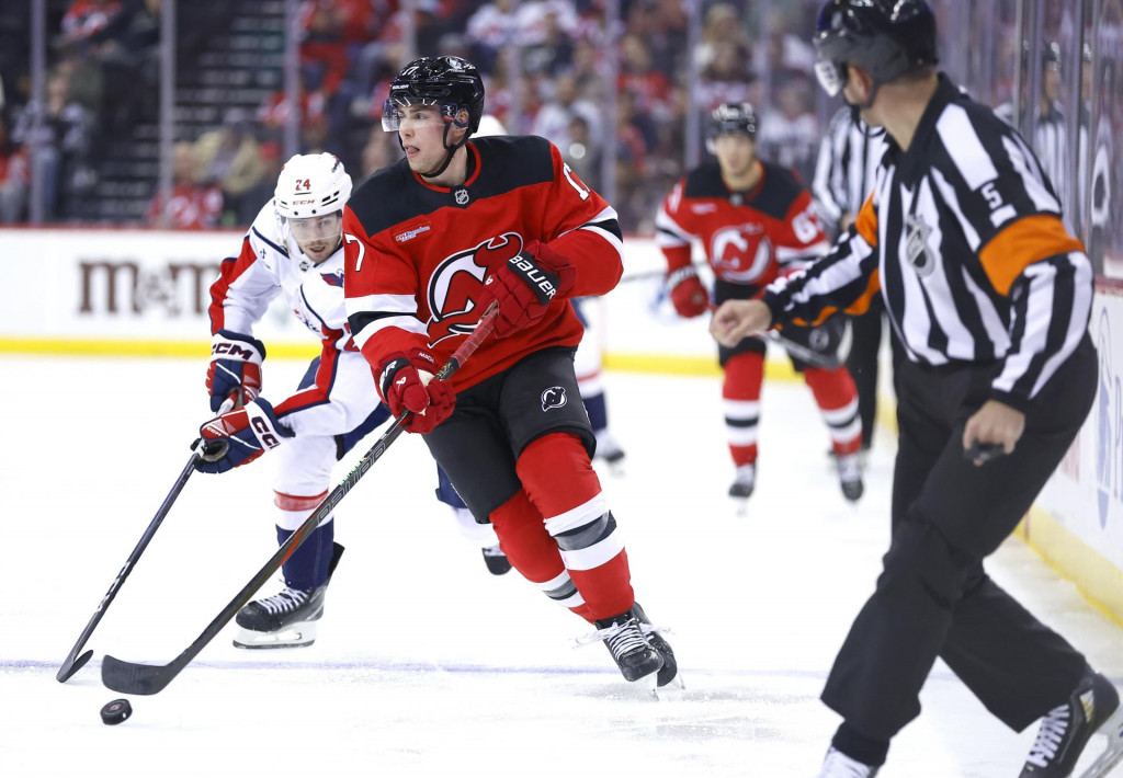 Slovenský hokejový obranca v drese New Jersey Devils Šimon Nemec (17). FOTO: TASR/AP
