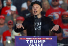 ”Jednou z najlepších strategických stávok, aké kedy urobil (Musk), bola nakoniec táto stávka na Trumpa,” skonštatoval analytik Wedbush Securities Dan Ives v televízii Bloomberg. FOTO: REUTERS