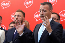 Ministri Matúš Šutaj Eštok a Tomáš Drucker. FOTO: TASR/J. Krošlák