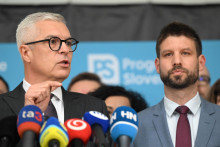 Bývalý minister zahraničných vecí a neúspešný prezidentský kandidát Ivan Korčok a líder Progresívneho Slovenska Michal Šimečka. FOTO: TASR/Martin Baumann