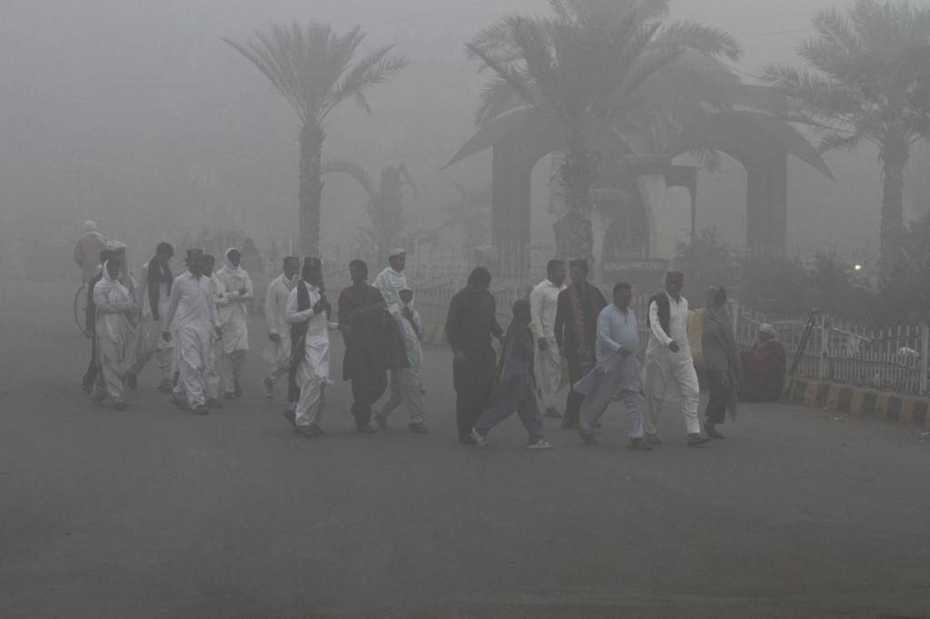 Smog v Pakistane. FOTO: Reuters