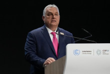 Maďarský premiér Viktor Orbán hovorí počas plenárneho zasadnutia na Klimatickej konferencii OSN COP 29 v Baku. FOTO TASR/AP