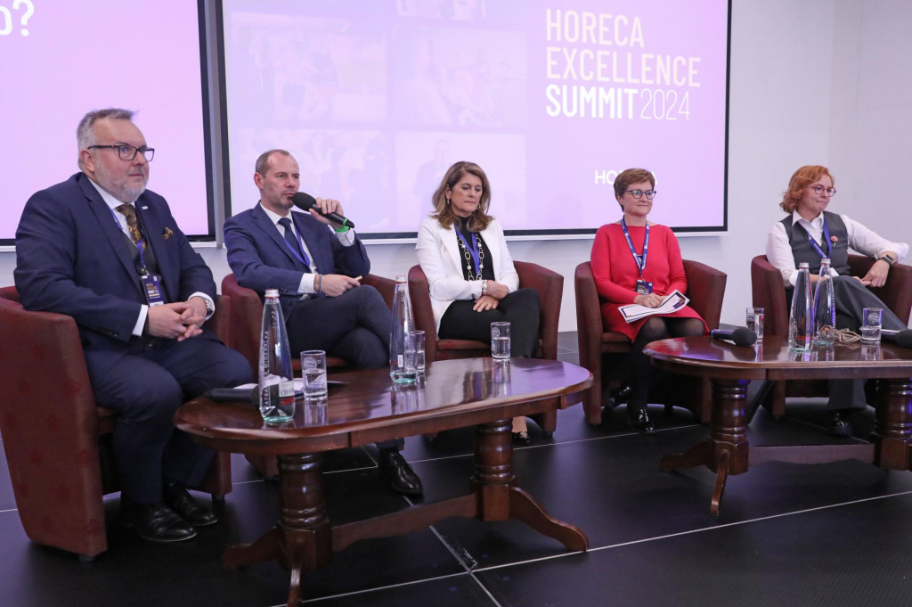 Účastníci podujatia HORECA Excellence Summit 2024 diskutovali dnes v Jasnej o zlepšení situácie v slovenskom cestovnom ruchu. FOTO: HN/Peter Mayer