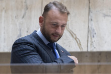 Minister vnútra a líder Hlasu Matúš Šutaj Eštok musí presvedčiť verejnosť, že problémy svojho rezortu berie vážne. FOTO: TASR/M. Baumann