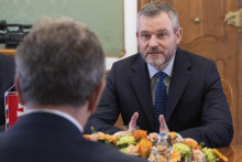 Prezident Peter Pellegrini počas prijatia zástupcov Odborového zväzu pracovníkov školstva a vedy na Slovensku. FOTO: TASR/Martin Baumann