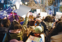 Sedemnásteho novembra oslavuje výročie Nežnej revolúcie.