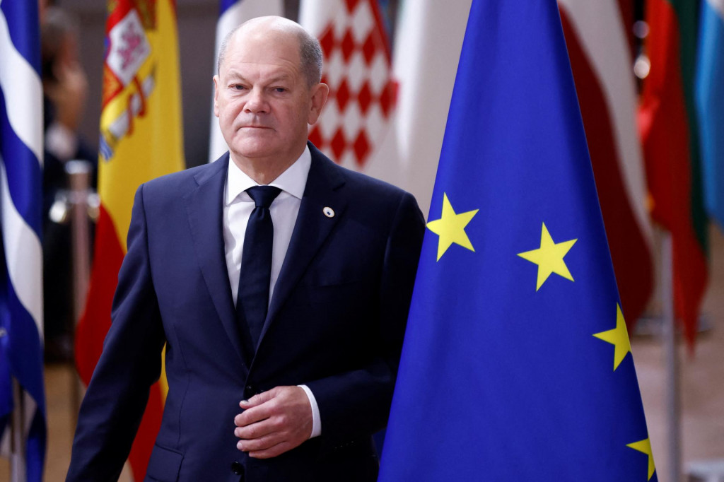 Nemecký kancelár Olaf Scholz na summite lídrov Európskej únie v Bruseli. FOTO: Reuters