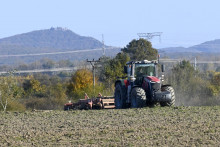 Poľnohospodárom tento rok počasie spôsobilo straty. FOTO: TASR/R. Hanc