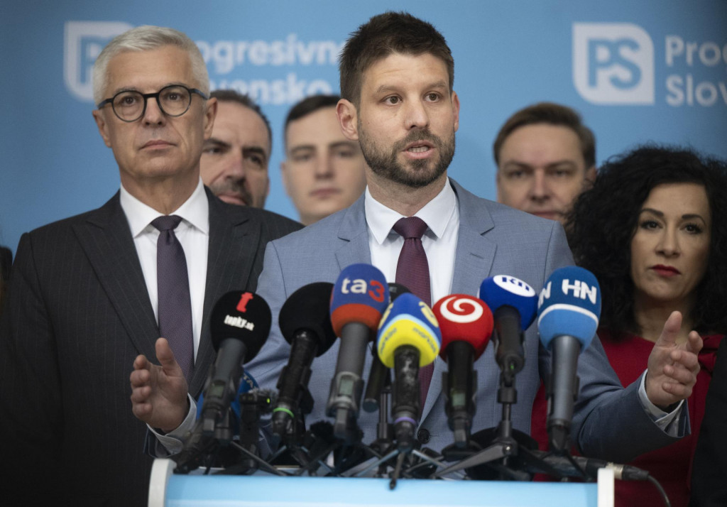 Bývalý minister zahraničných vecí a neúspešný prezidentský kandidát Ivan Korčok a líder Progresívneho Slovenska Michal Šimečka. FOTO: TASR/Martin Baumann