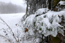 Prvý sneh na Skalke pri Kremnici. FOTO: TASR/Ján Krošlák