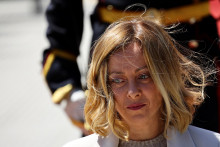 Italy‘s Prime Minister Giorgia Meloni attends a wreath-laying ceremony with Argentina‘s Minister of Foreign affairs Gerardo Werthein, at Plaza San Martin square, in Buenos Aires, Argentina November 20, 2024. REUTERS/Agustin Marcarian FOTO: Agustin Marcarian