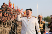 Severokórejský líder Kim Čong-un sa netají tým, že armáda je pre neho prioritou číslo jeden. FOTO: REUTERS