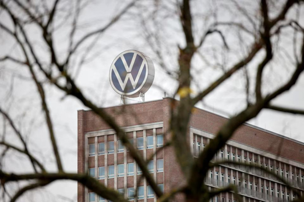 Dohoda o predaji fabriky prichádza v čase, keď Volkswagen zápasí s poklesom predaja na čínskom trhu, kde čelí ostrej konkurencii a slabému dopytu. FOTO: Reuters