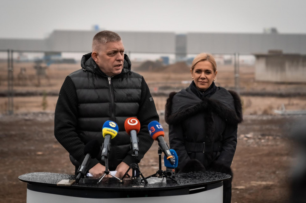 Dnes by mali premiér Robert Fico a ministerka hospodárstva Denisa Saková oznámiť pomoc s cenami energií.

FOTO: Úrad vlády SR