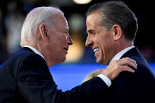 Americký prezident Joe Biden a jeho syn Hunter Biden. FOTO: Reuters