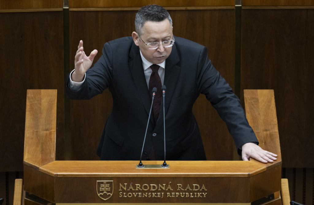 Pozmeňujúci návrh k rozpočtu má pripravený aj samotný minister financií Ladislav Kamenický. FOTO: TASR/M. Baumann