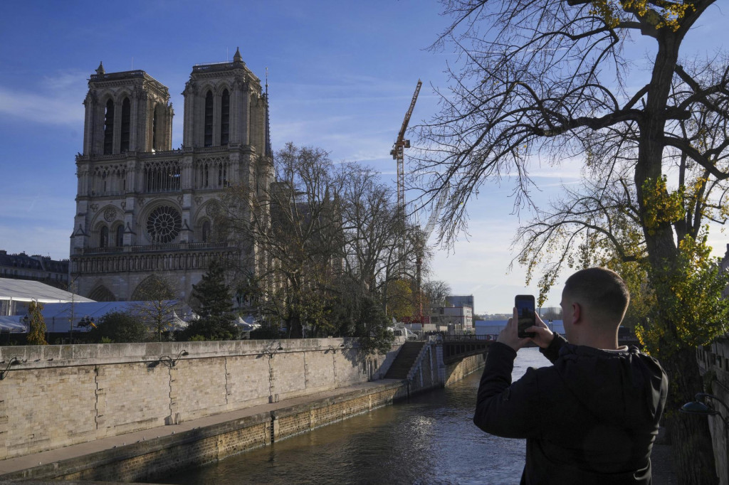 Zrekonštruovaná parížska katedrála Notre- Dame. FOTO: TASR/AP