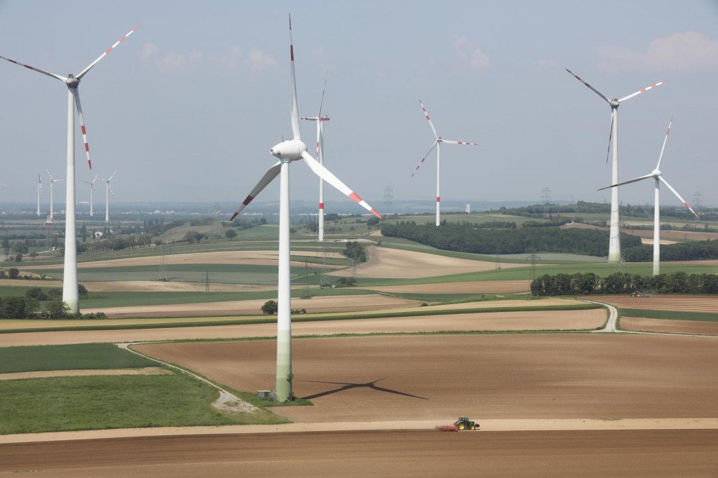 Veterný park Bruck an der Leitha Rakúsko – veterná elektráreň. FOTO: HN/Peter Mayer